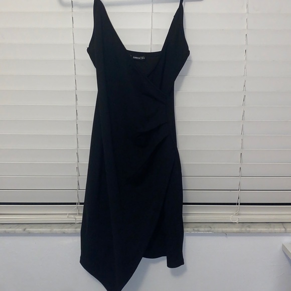 black front fitted crossed mini dress - Picture 1 of 3